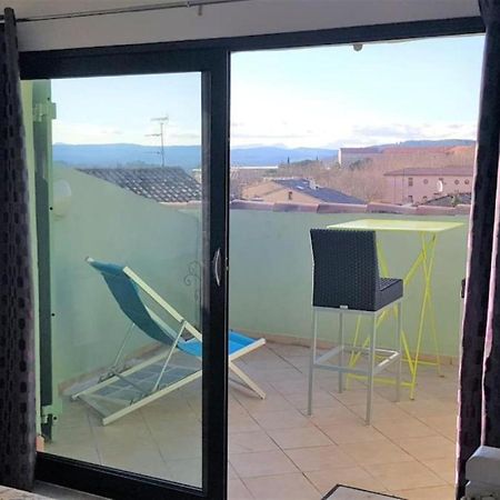 לורג Duplex De Charme Avec Terrasse Au Coeur Du Village מראה חיצוני תמונה