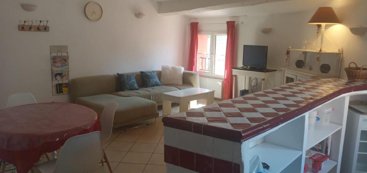 לורג Duplex De Charme Avec Terrasse Au Coeur Du Village מראה חיצוני תמונה