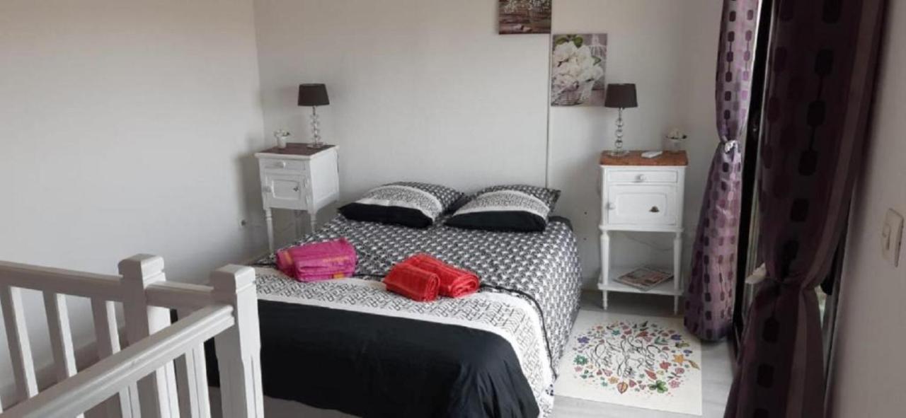 לורג Duplex De Charme Avec Terrasse Au Coeur Du Village מראה חיצוני תמונה