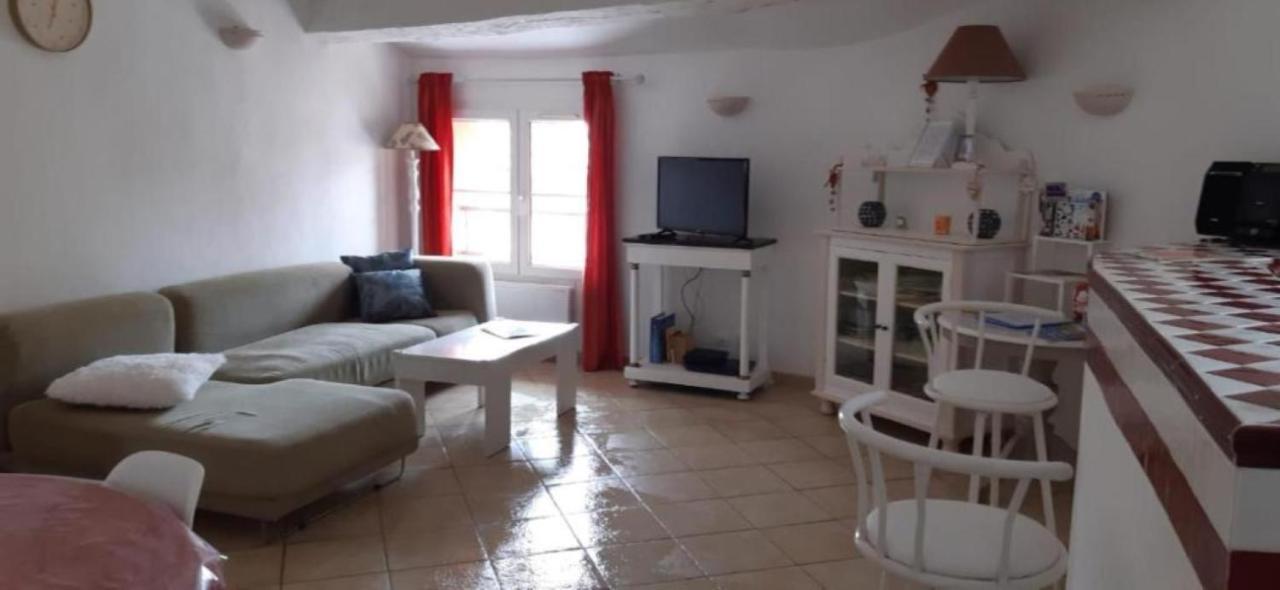 לורג Duplex De Charme Avec Terrasse Au Coeur Du Village מראה חיצוני תמונה